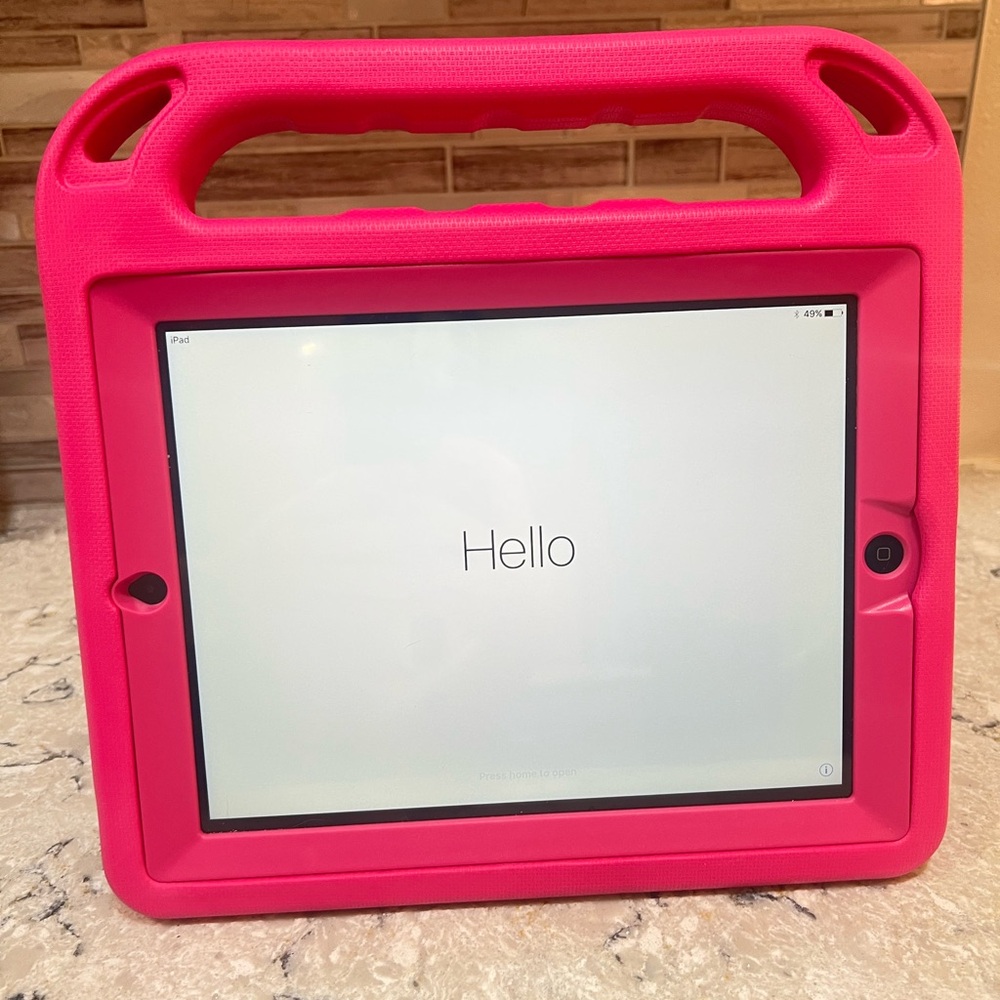 iPad 3rd Generation – Model A1458 with Pink Case